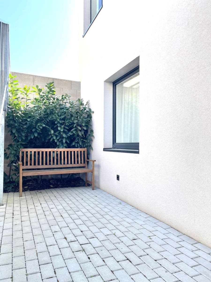 Prenájom bytu 1-izbový 28 m², Legionářů, Praha, Praha Prenájom bytu 1-izbový 28 m², Legionářů, Praha, Praha
