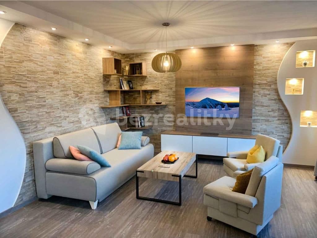 Prenájom bytu 3-izbový 68 m², Špindlerův Mlýn, Královéhradecký kraj Prenájom bytu 3-izbový 68 m², Špindlerův Mlýn, Královéhradecký kraj