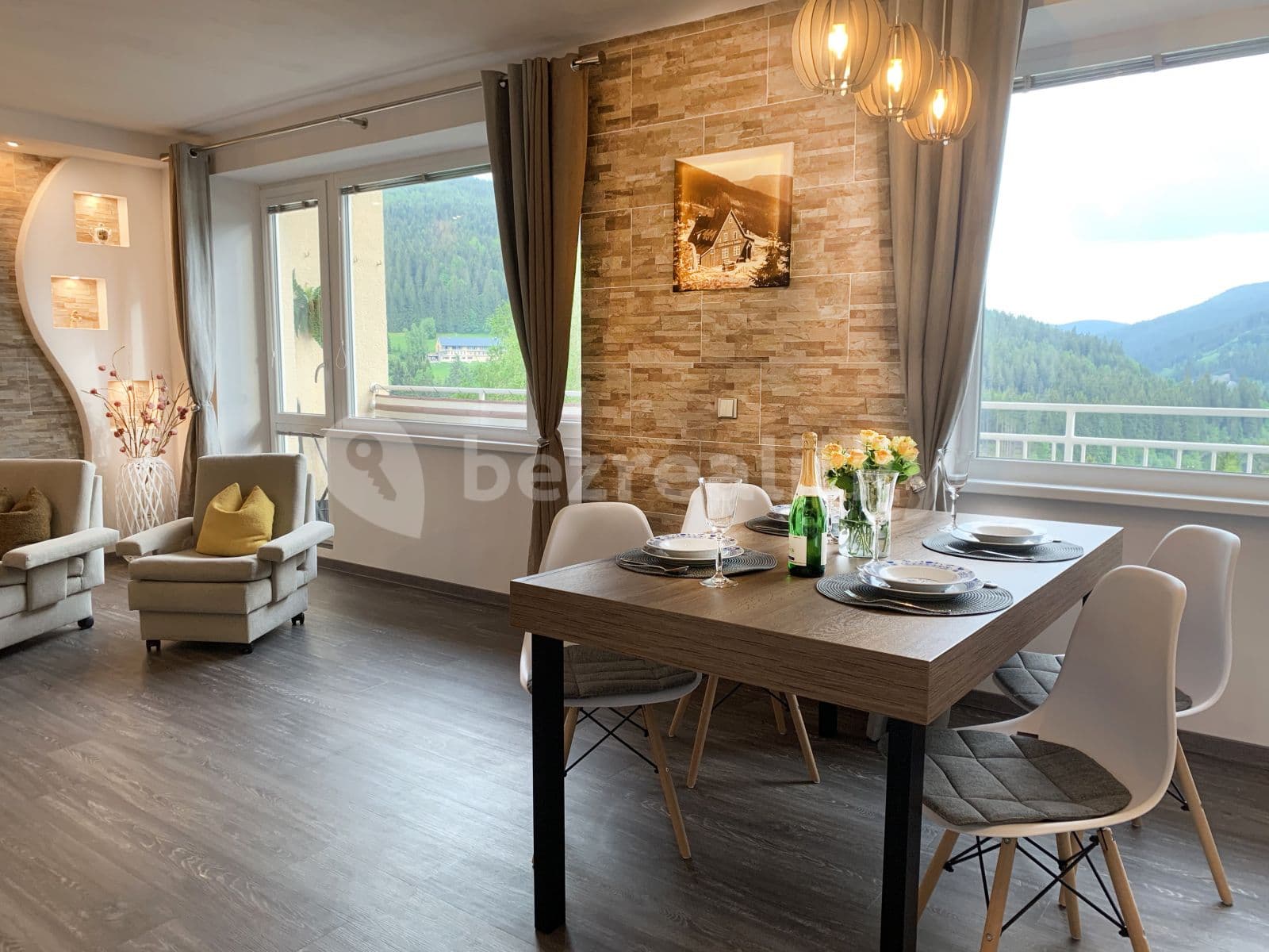 Prenájom bytu 3-izbový 68 m², Špindlerův Mlýn, Královéhradecký kraj Prenájom bytu 3-izbový 68 m², Špindlerův Mlýn, Královéhradecký kraj