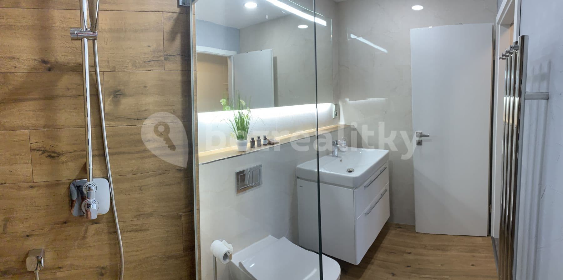 Prenájom bytu 3-izbový 68 m², Špindlerův Mlýn, Královéhradecký kraj Prenájom bytu 3-izbový 68 m², Špindlerův Mlýn, Královéhradecký kraj