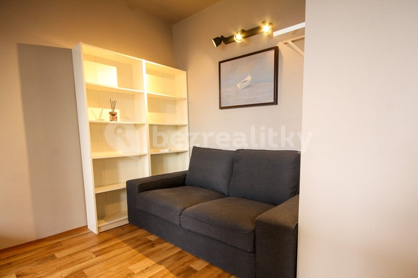 Prenájom bytu 1-izbový 28 m², Nekvasilova, Praha, Praha Prenájom bytu 1-izbový 28 m², Nekvasilova, Praha, Praha