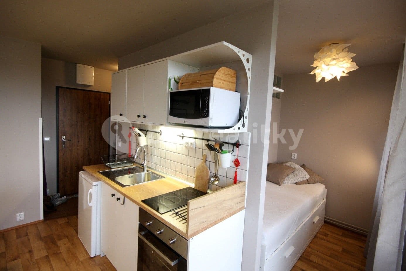 Prenájom bytu 1-izbový 28 m², Nekvasilova, Praha, Praha Prenájom bytu 1-izbový 28 m², Nekvasilova, Praha, Praha