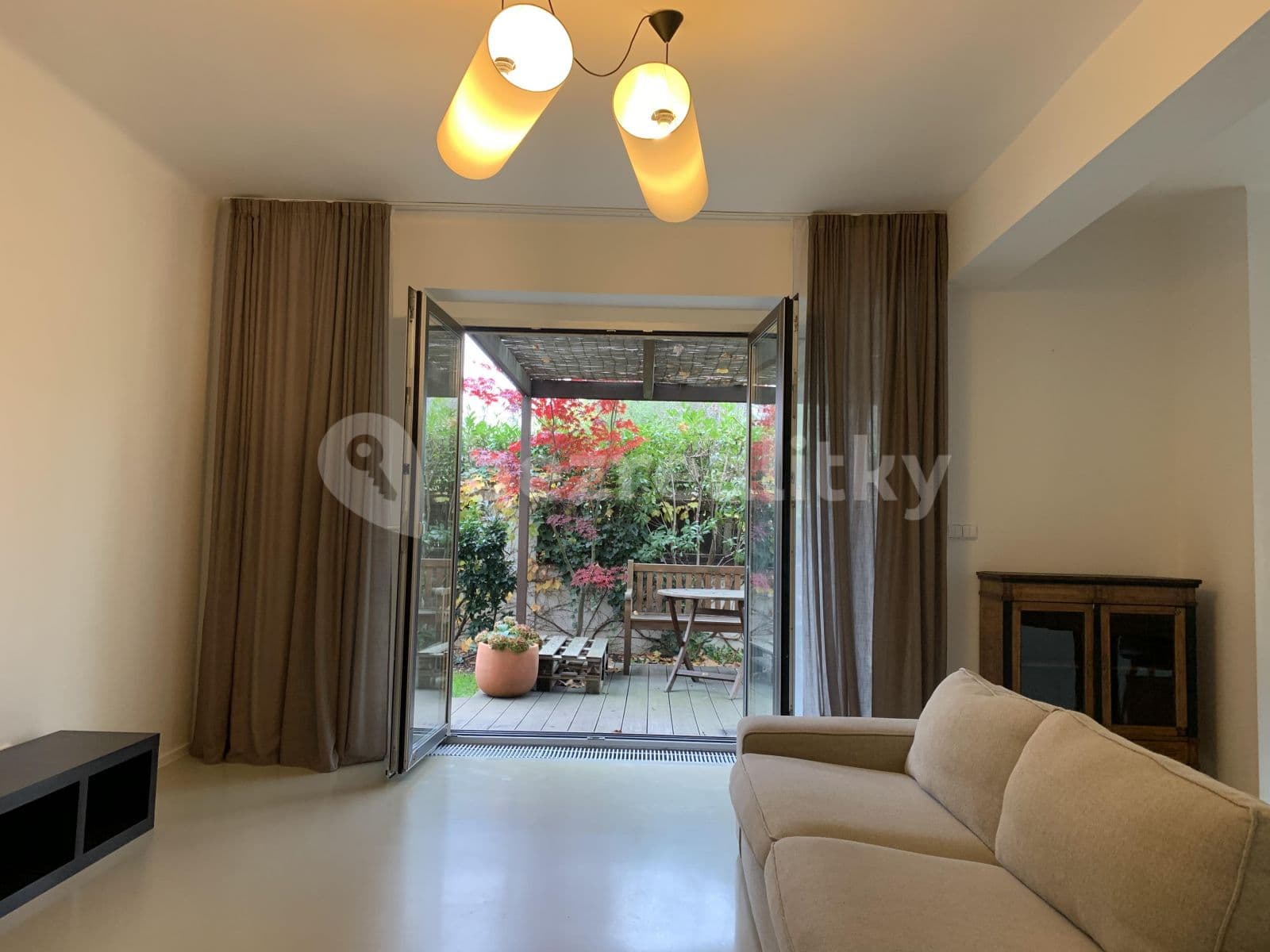 Prenájom bytu 3-izbový 96 m², Zelený pruh, Praha, Praha Prenájom bytu 3-izbový 96 m², Zelený pruh, Praha, Praha