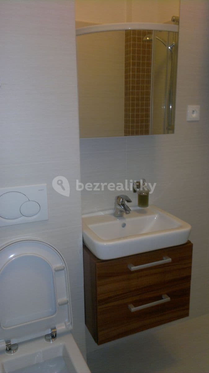 Prenájom bytu 3-izbový 55 m², Leitnerova, Brno, Jihomoravský kraj Prenájom bytu 3-izbový 55 m², Leitnerova, Brno, Jihomoravský kraj