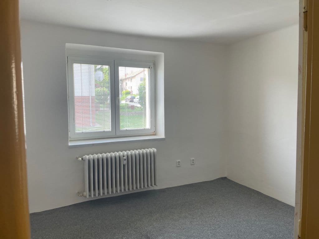 Predaj bytu 3-izbový 70 m², Jana Žižky, Jince, Středočeský kraj Predaj bytu 3-izbový 70 m², Jana Žižky, Jince, Středočeský kraj