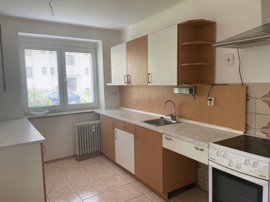 Predaj bytu 3-izbový 70 m², Jana Žižky, Jince, Středočeský kraj Predaj bytu 3-izbový 70 m², Jana Žižky, Jince, Středočeský kraj