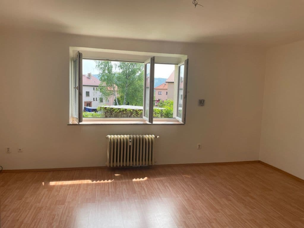 Predaj bytu 3-izbový 70 m², Jana Žižky, Jince, Středočeský kraj Predaj bytu 3-izbový 70 m², Jana Žižky, Jince, Středočeský kraj