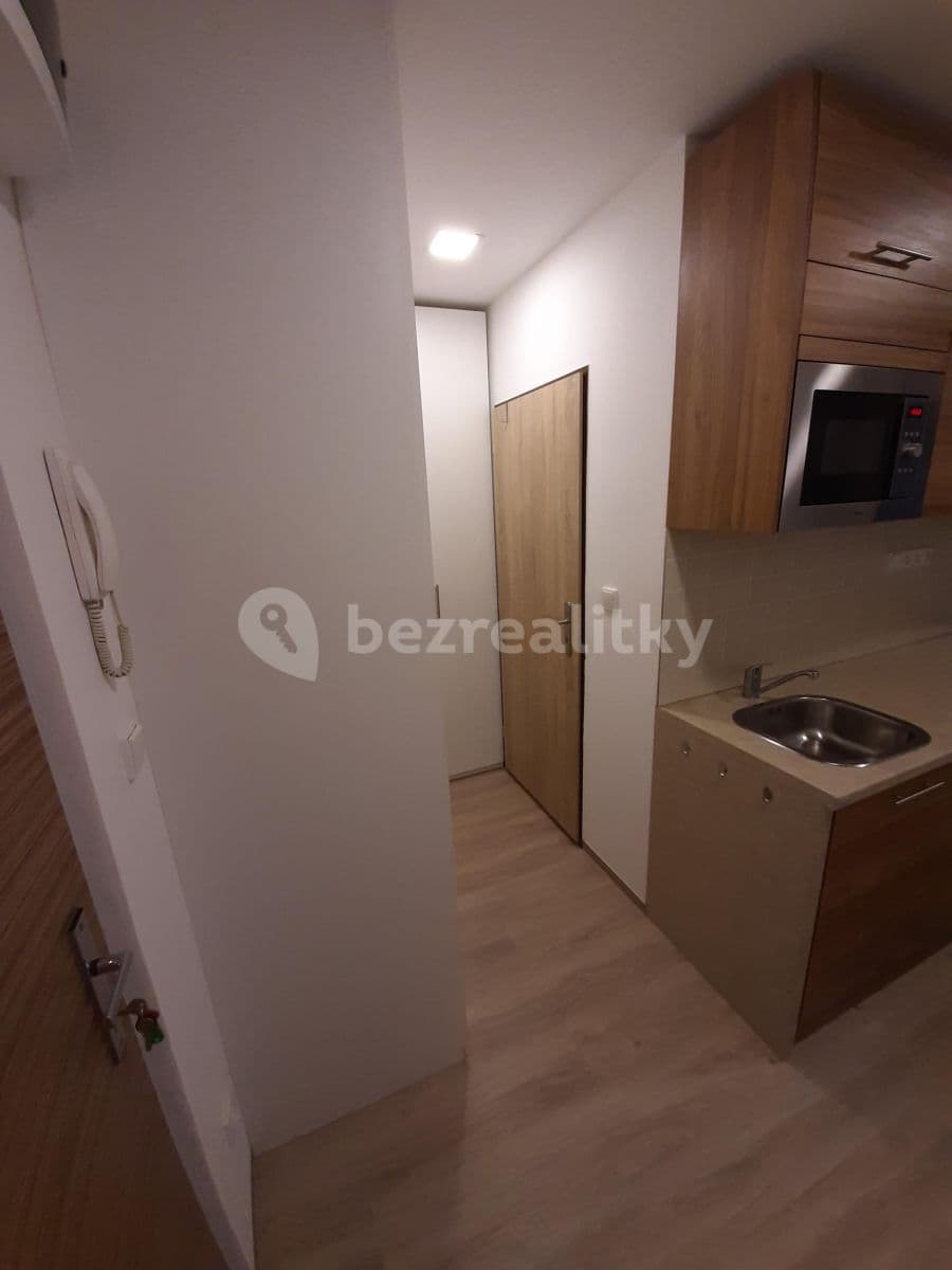 Prenájom bytu Garsoniéra 30 m², Libušino údolí, Brno, Jihomoravský kraj Prenájom bytu Garsoniéra 30 m², Libušino údolí, Brno, Jihomoravský kraj