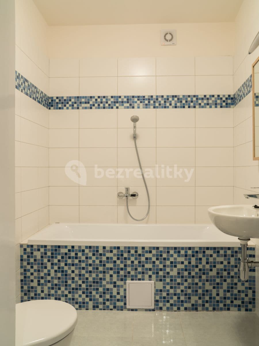 Prenájom bytu 2-izbový 50 m², U Křížku, Praha, Praha Prenájom bytu 2-izbový 50 m², U Křížku, Praha, Praha