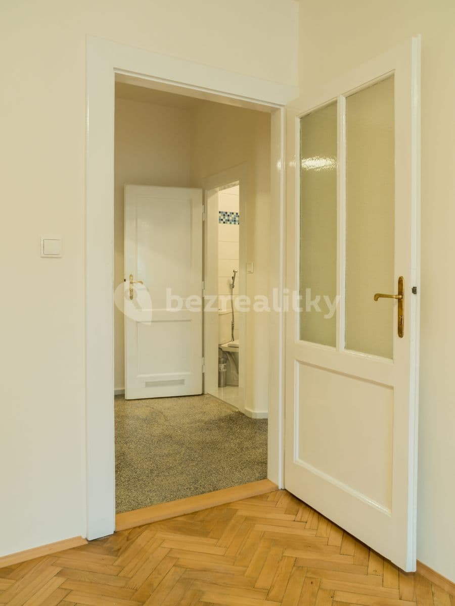 Prenájom bytu 2-izbový 50 m², U Křížku, Praha, Praha Prenájom bytu 2-izbový 50 m², U Křížku, Praha, Praha