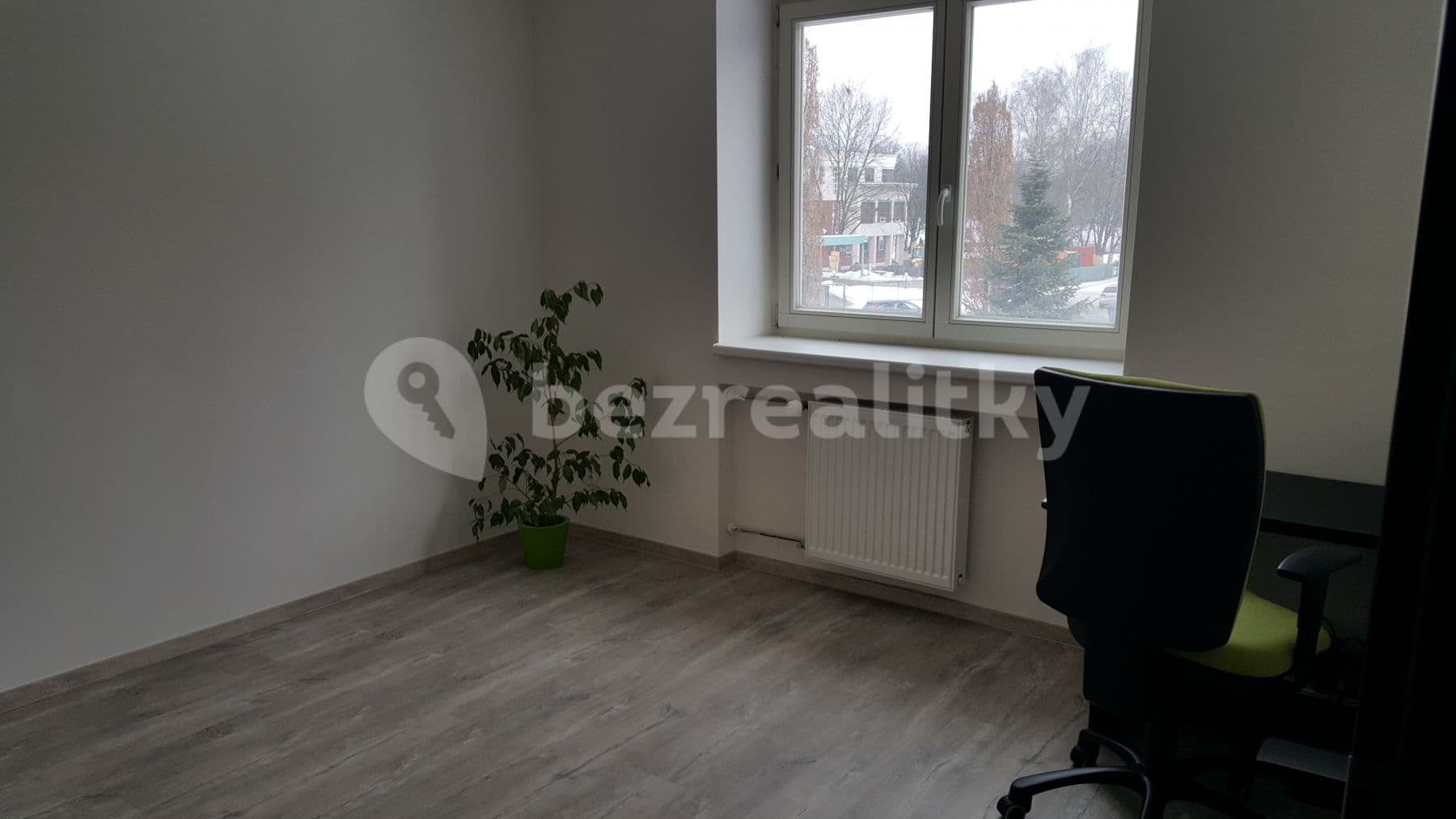 Prenájom bytu 3-izbový 75 m², Labská kotlina, Hradec Králové, Královéhradecký kraj Prenájom bytu 3-izbový 75 m², Labská kotlina, Hradec Králové, Královéhradecký kraj
