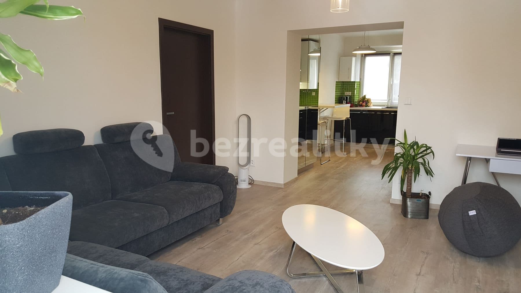 Prenájom bytu 3-izbový 75 m², Labská kotlina, Hradec Králové, Královéhradecký kraj Prenájom bytu 3-izbový 75 m², Labská kotlina, Hradec Králové, Královéhradecký kraj