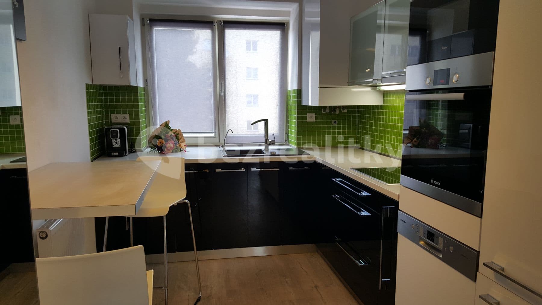 Prenájom bytu 3-izbový 75 m², Labská kotlina, Hradec Králové, Královéhradecký kraj Prenájom bytu 3-izbový 75 m², Labská kotlina, Hradec Králové, Královéhradecký kraj