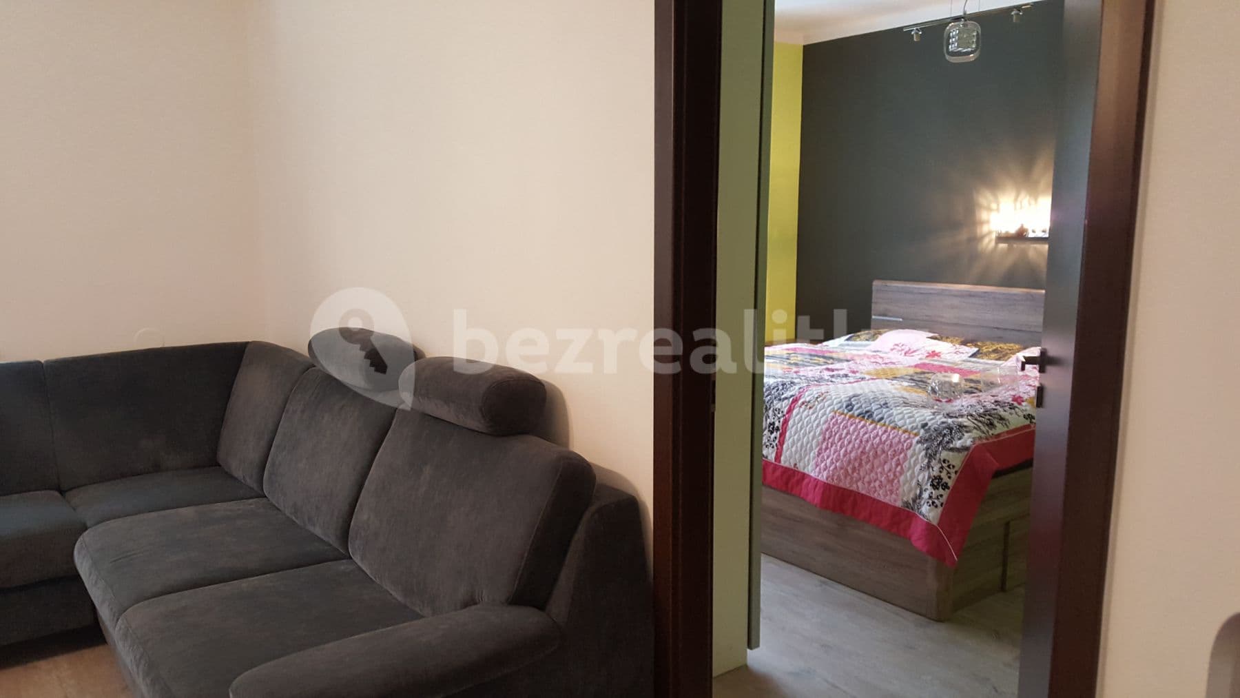 Prenájom bytu 3-izbový 75 m², Labská kotlina, Hradec Králové, Královéhradecký kraj Prenájom bytu 3-izbový 75 m², Labská kotlina, Hradec Králové, Královéhradecký kraj