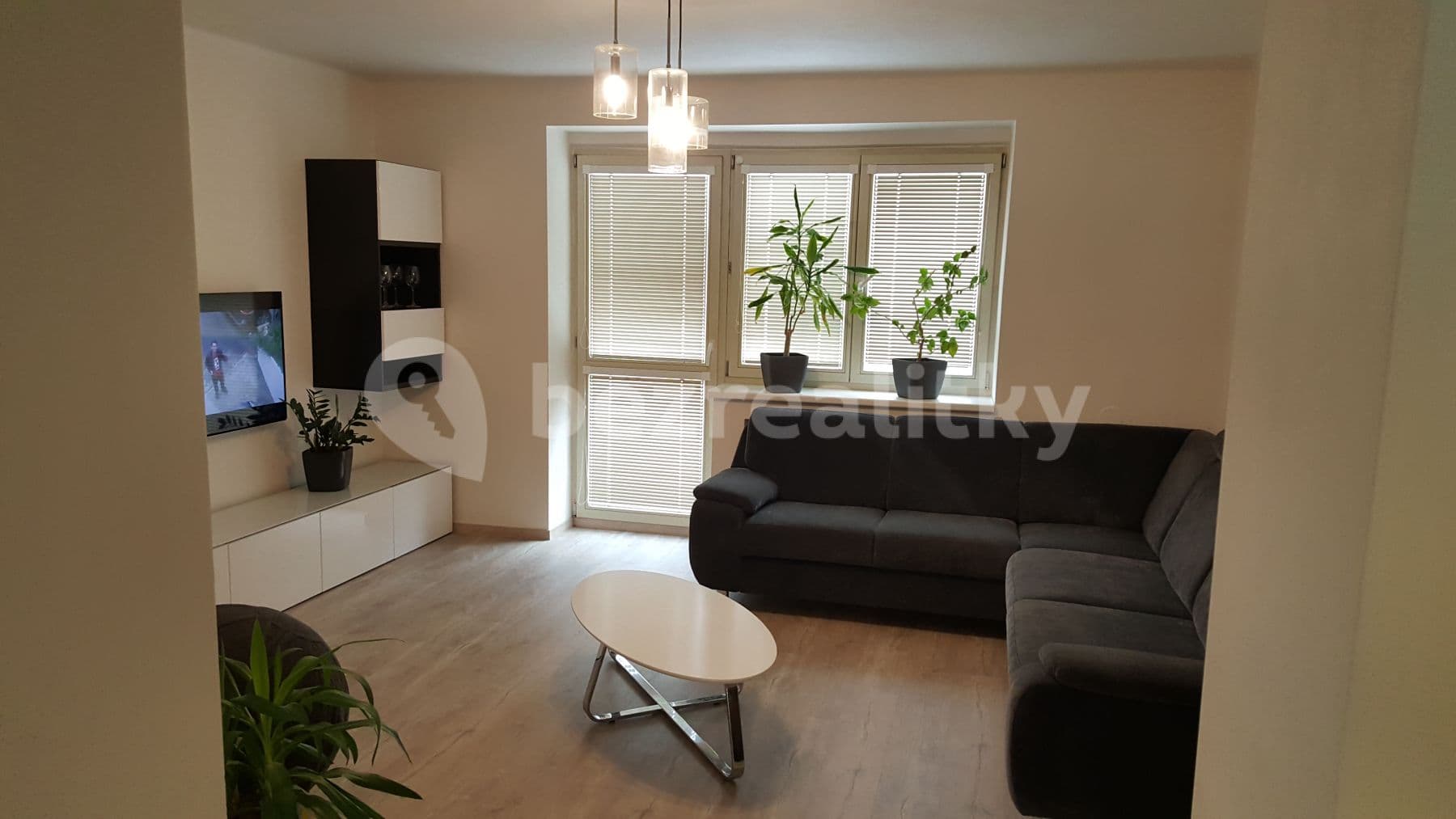 Prenájom bytu 3-izbový 75 m², Labská kotlina, Hradec Králové, Královéhradecký kraj Prenájom bytu 3-izbový 75 m², Labská kotlina, Hradec Králové, Královéhradecký kraj