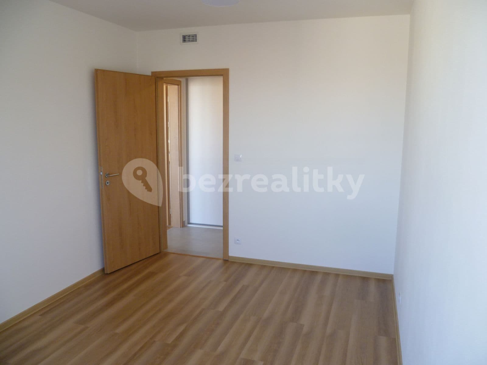 Prenájom bytu 2-izbový 58 m², Do Zahrádek Ⅰ, Praha, Praha Prenájom bytu 2-izbový 58 m², Do Zahrádek Ⅰ, Praha, Praha
