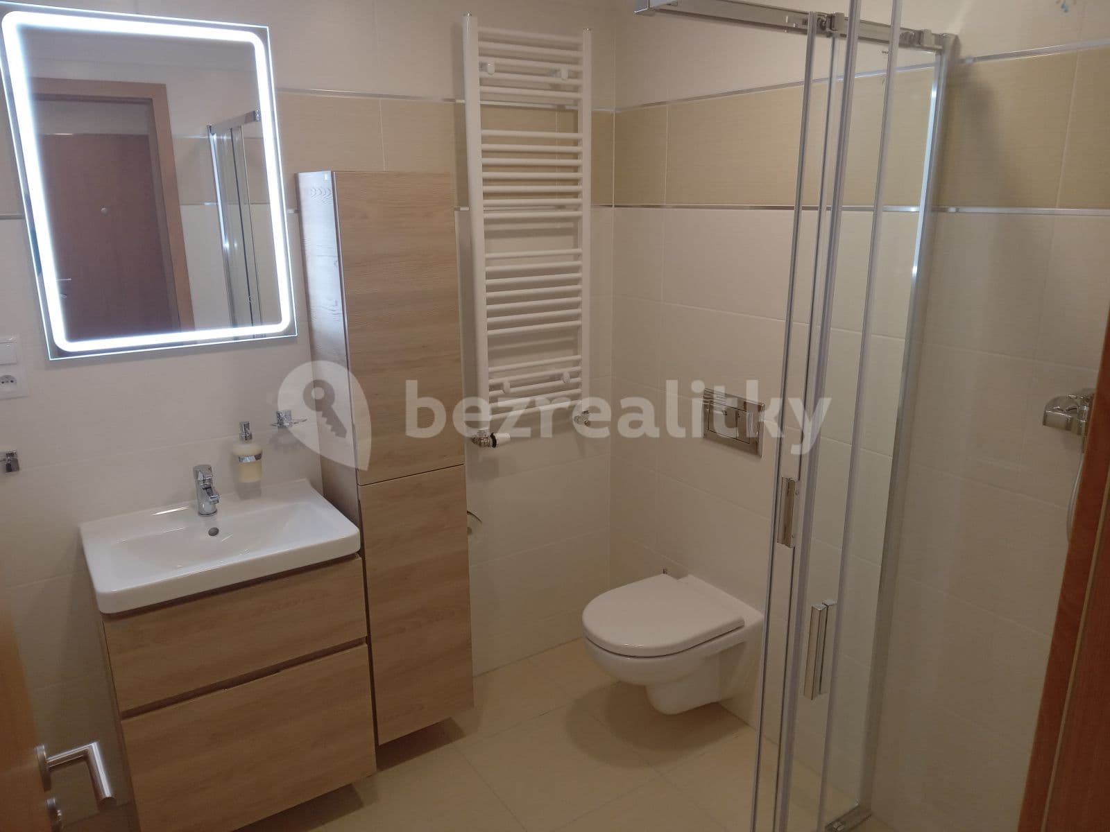 Prenájom bytu 2-izbový 58 m², Do Zahrádek Ⅰ, Praha, Praha Prenájom bytu 2-izbový 58 m², Do Zahrádek Ⅰ, Praha, Praha