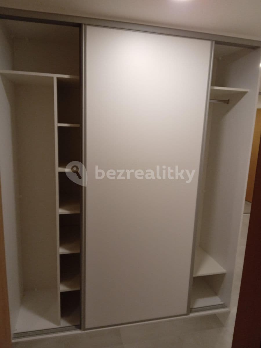 Prenájom bytu 2-izbový 58 m², Do Zahrádek Ⅰ, Praha, Praha Prenájom bytu 2-izbový 58 m², Do Zahrádek Ⅰ, Praha, Praha