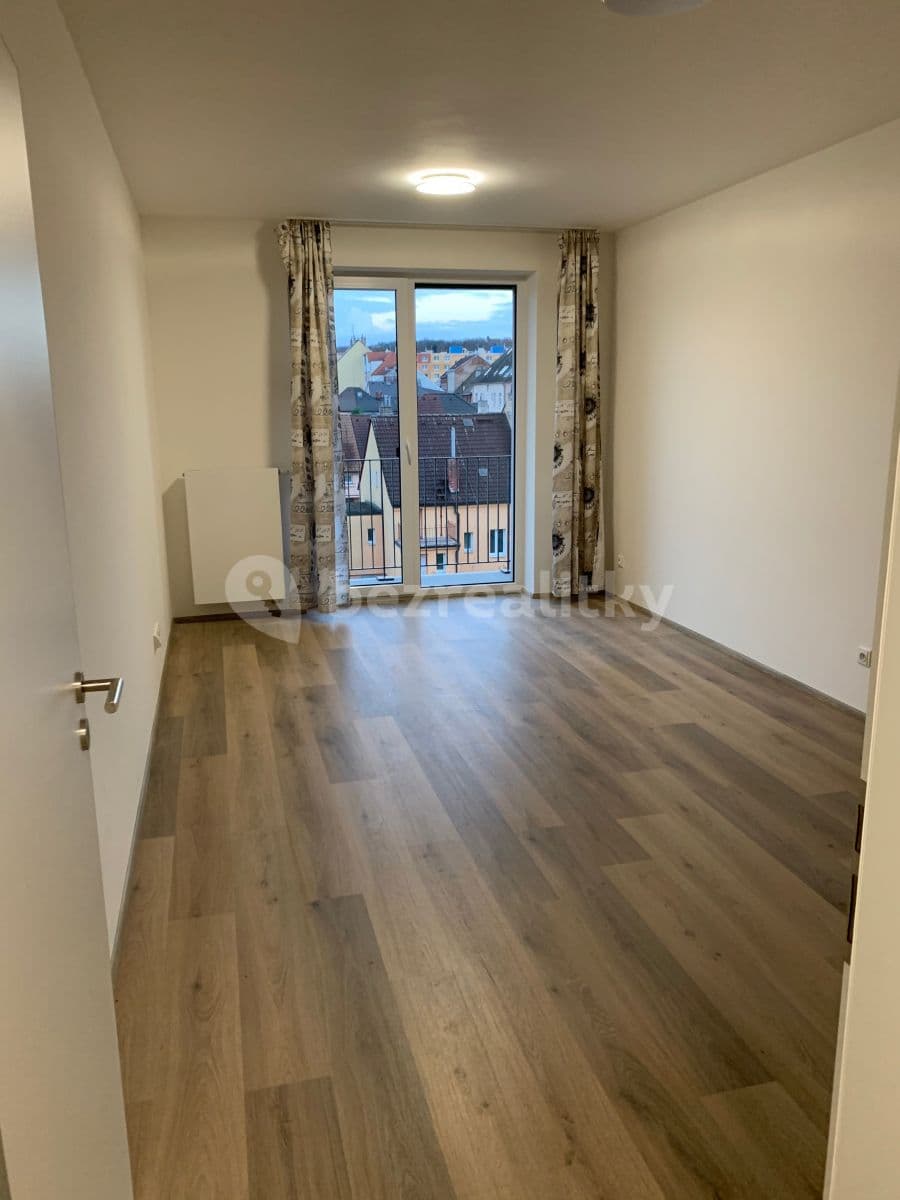 Prenájom bytu 2-izbový 72 m², Dílenská, Plzeň, Plzeňský kraj Prenájom bytu 2-izbový 72 m², Dílenská, Plzeň, Plzeňský kraj