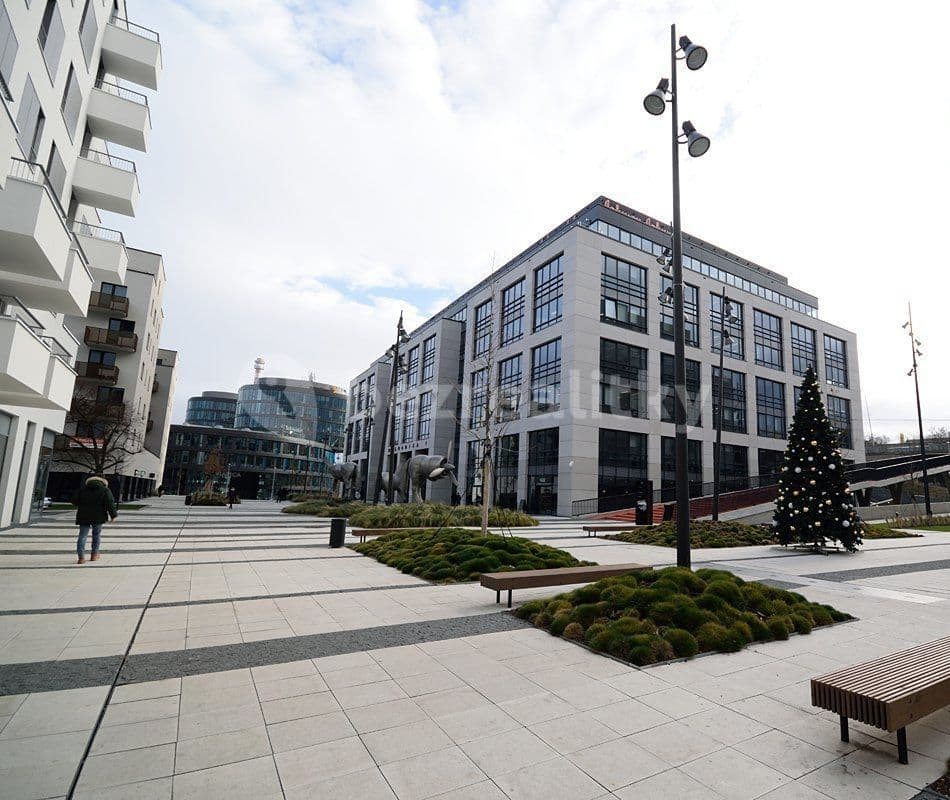 Prenájom bytu 4-izbový 107 m², Walterovo náměstí, Praha, Praha Prenájom bytu 4-izbový 107 m², Walterovo náměstí, Praha, Praha