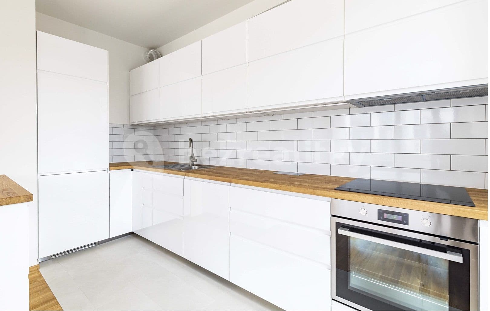 Prenájom bytu 4-izbový 107 m², Walterovo náměstí, Praha, Praha Prenájom bytu 4-izbový 107 m², Walterovo náměstí, Praha, Praha