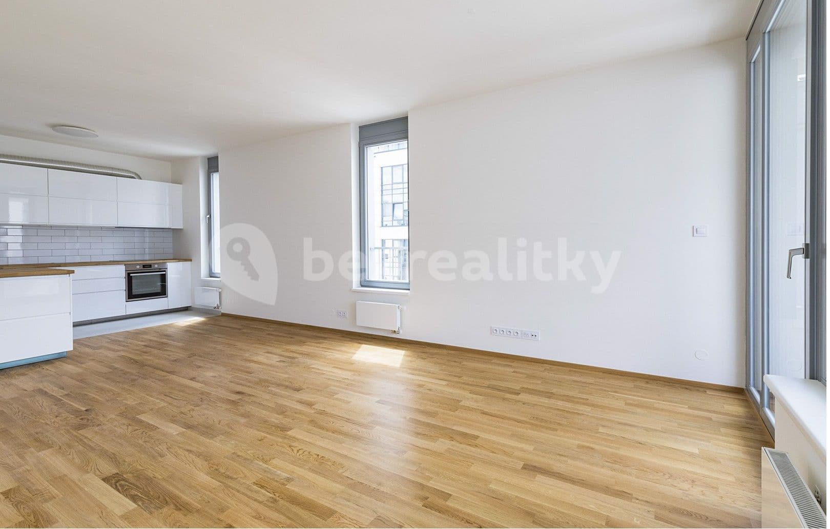 Prenájom bytu 4-izbový 107 m², Walterovo náměstí, Praha, Praha Prenájom bytu 4-izbový 107 m², Walterovo náměstí, Praha, Praha