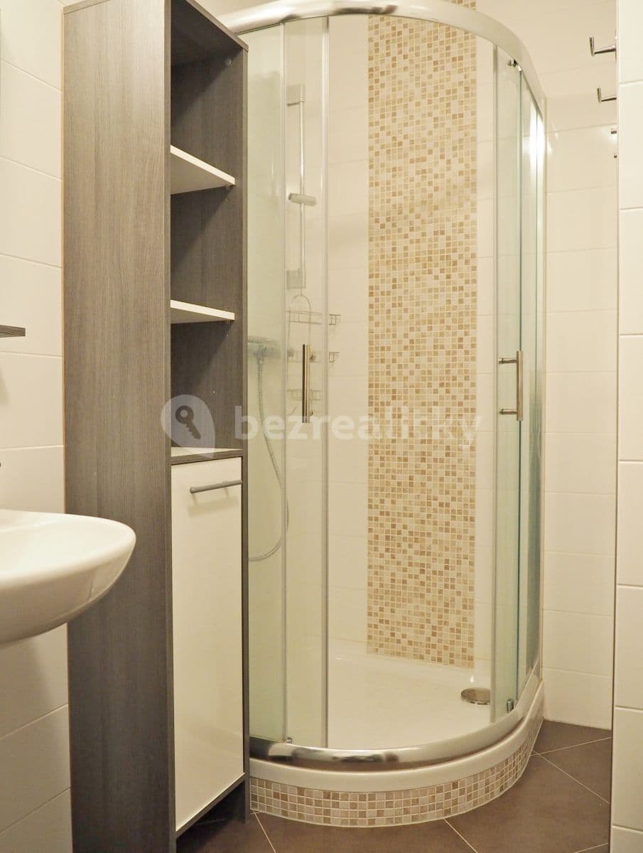 Prenájom bytu 1-izbový 32 m², Hornoměcholupská, Praha, Praha Prenájom bytu 1-izbový 32 m², Hornoměcholupská, Praha, Praha