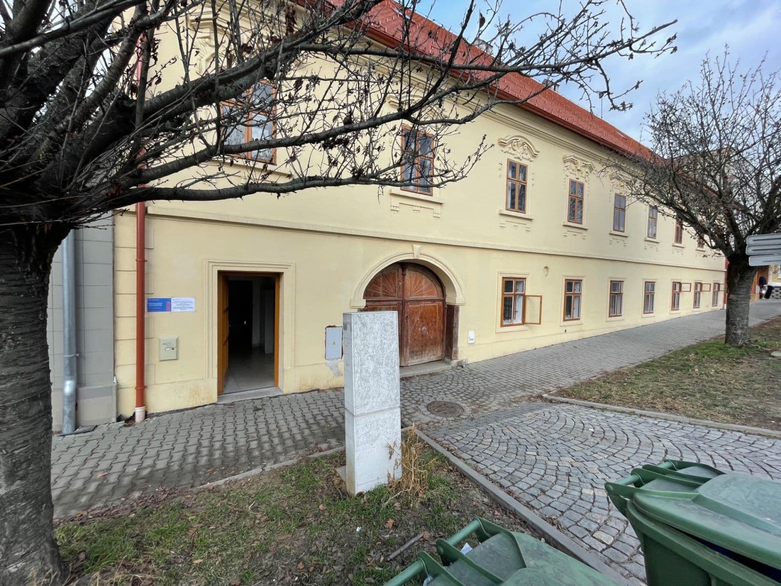 Prenájom bytu 2-izbový 41 m², Sušilovo náměstí, Rousínov, Jihomoravský kraj Prenájom bytu 2-izbový 41 m², Sušilovo náměstí, Rousínov, Jihomoravský kraj