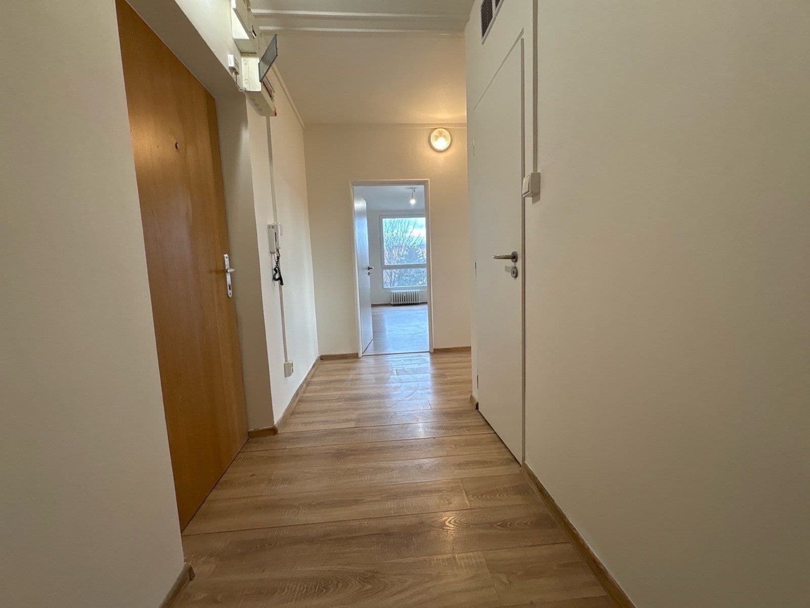 Prenájom bytu 2-izbový 61 m², Československé armády, Frýdek-Místek, Moravskoslezský kraj Prenájom bytu 2-izbový 61 m², Československé armády, Frýdek-Místek, Moravskoslezský kraj