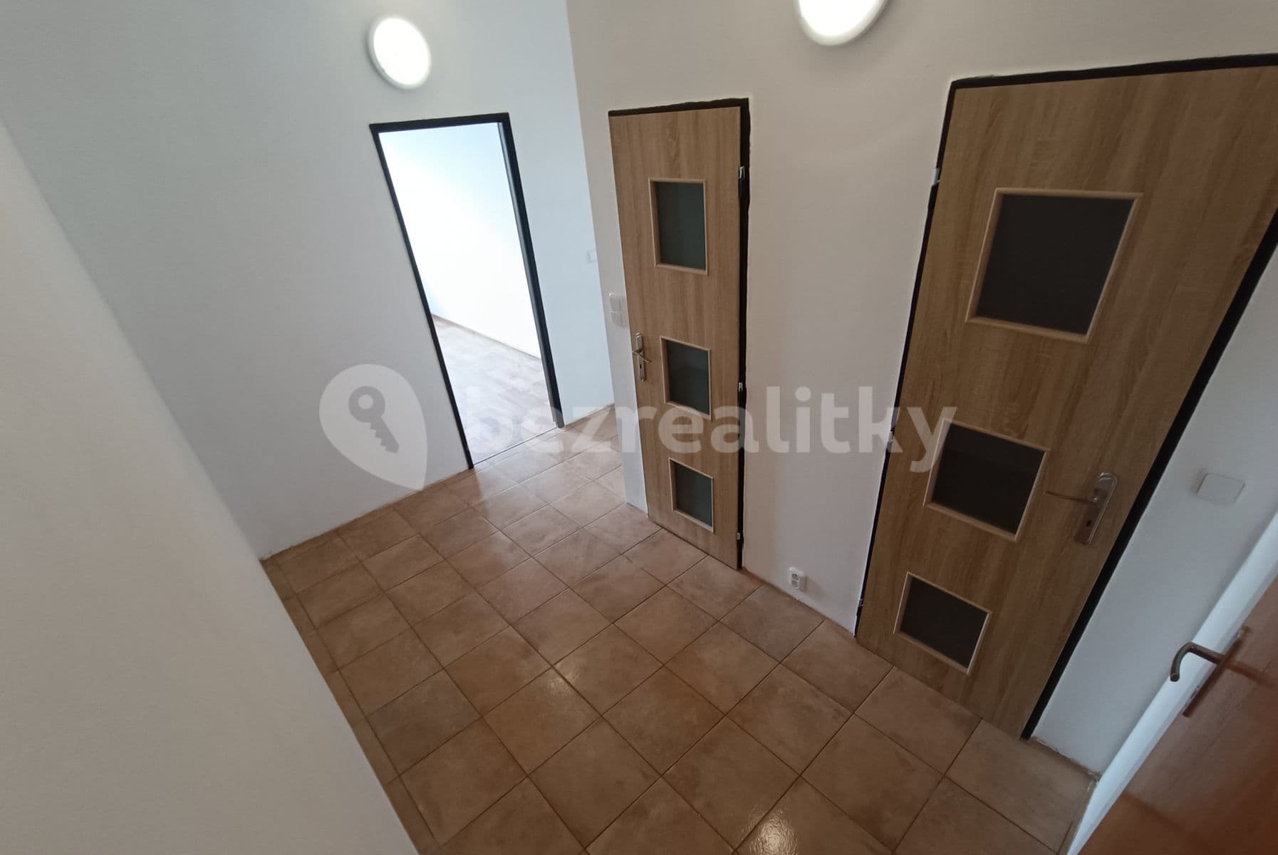Prenájom bytu 2-izbový 43 m², Famfulíkova, Praha, Praha Prenájom bytu 2-izbový 43 m², Famfulíkova, Praha, Praha