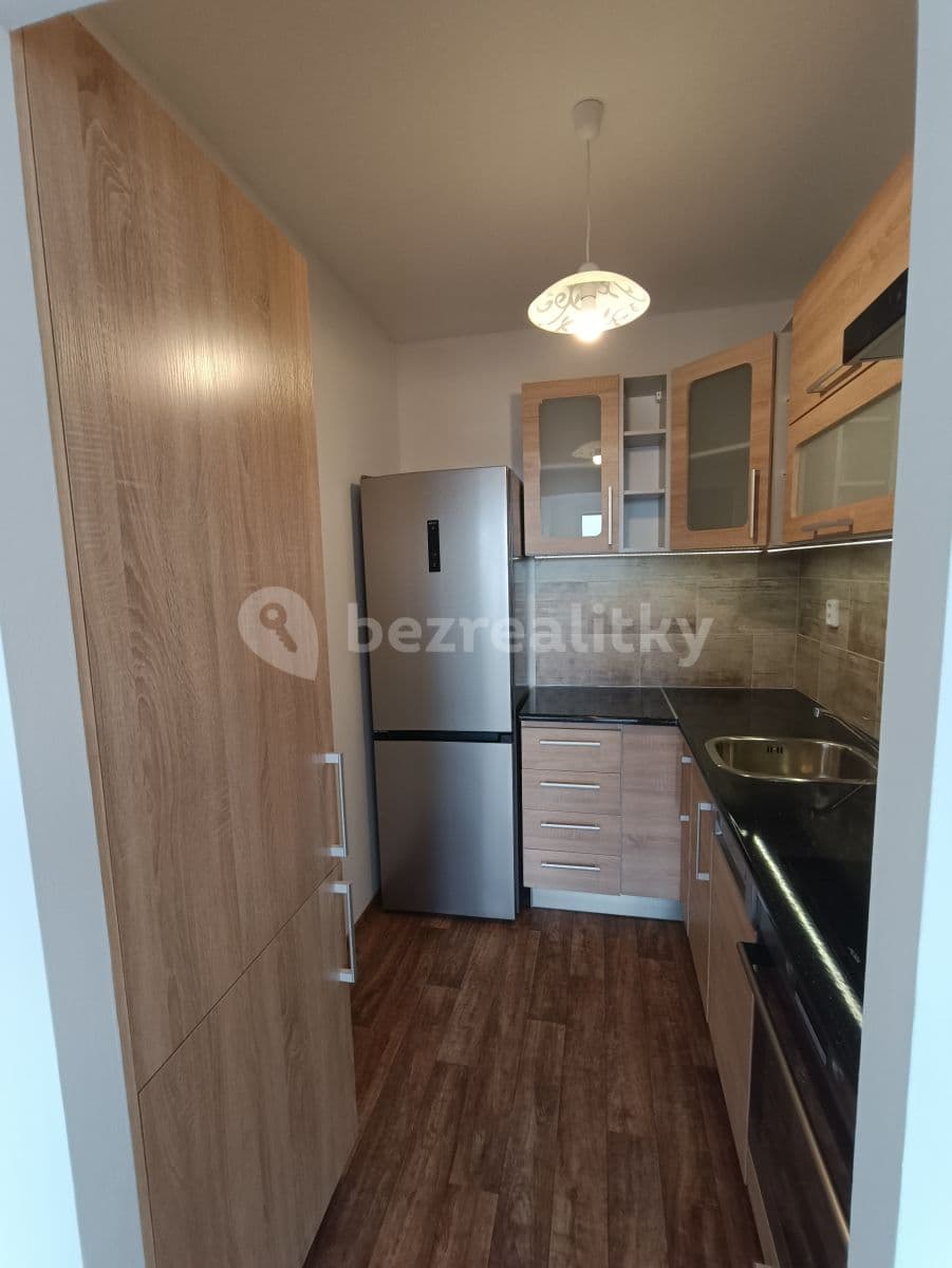 Prenájom bytu 2-izbový 43 m², Famfulíkova, Praha, Praha Prenájom bytu 2-izbový 43 m², Famfulíkova, Praha, Praha
