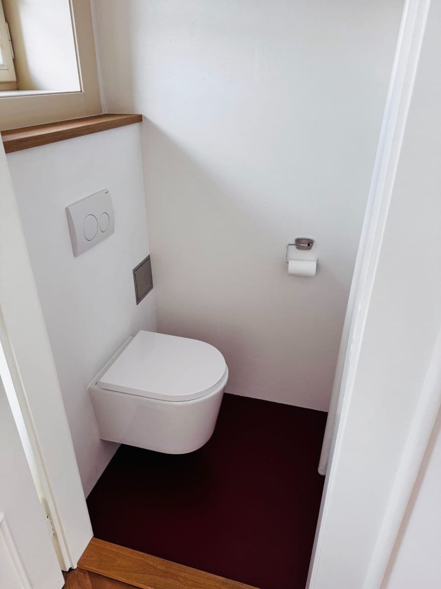 Prenájom bytu 2-izbový 76 m², Ruská, Praha, Praha Prenájom bytu 2-izbový 76 m², Ruská, Praha, Praha