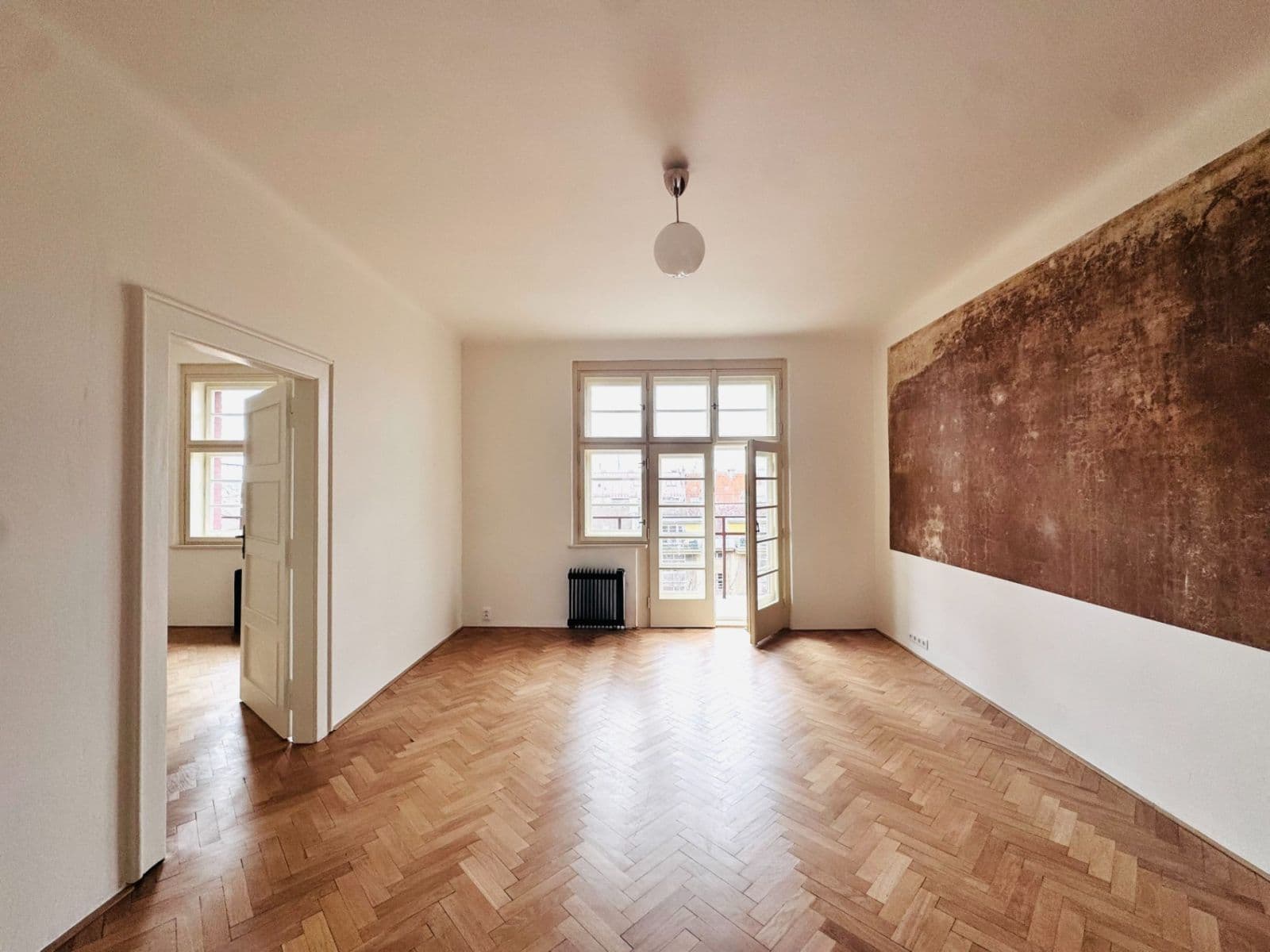 Prenájom bytu 2-izbový 76 m², Ruská, Praha, Praha Prenájom bytu 2-izbový 76 m², Ruská, Praha, Praha