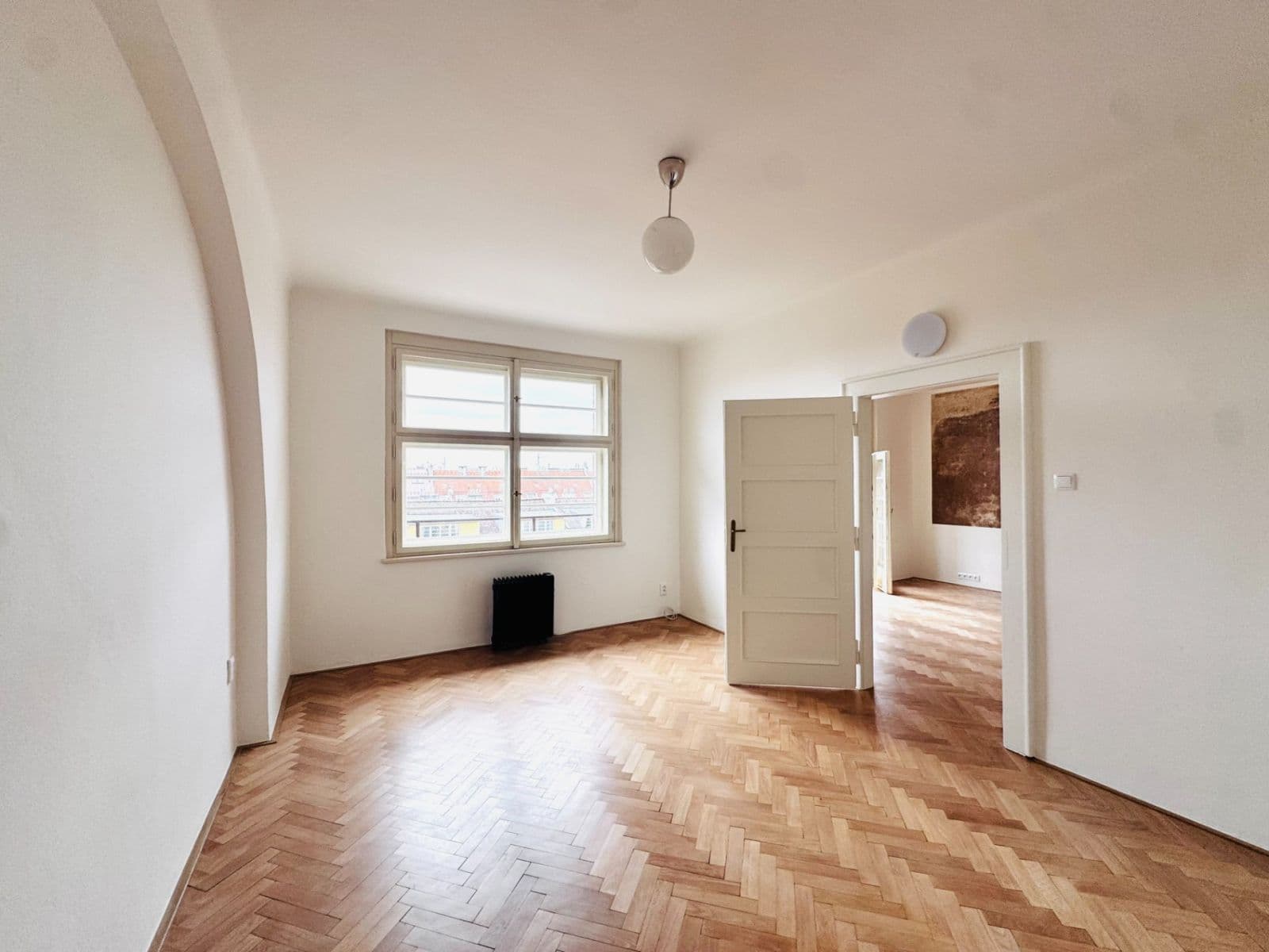Prenájom bytu 2-izbový 76 m², Ruská, Praha, Praha Prenájom bytu 2-izbový 76 m², Ruská, Praha, Praha