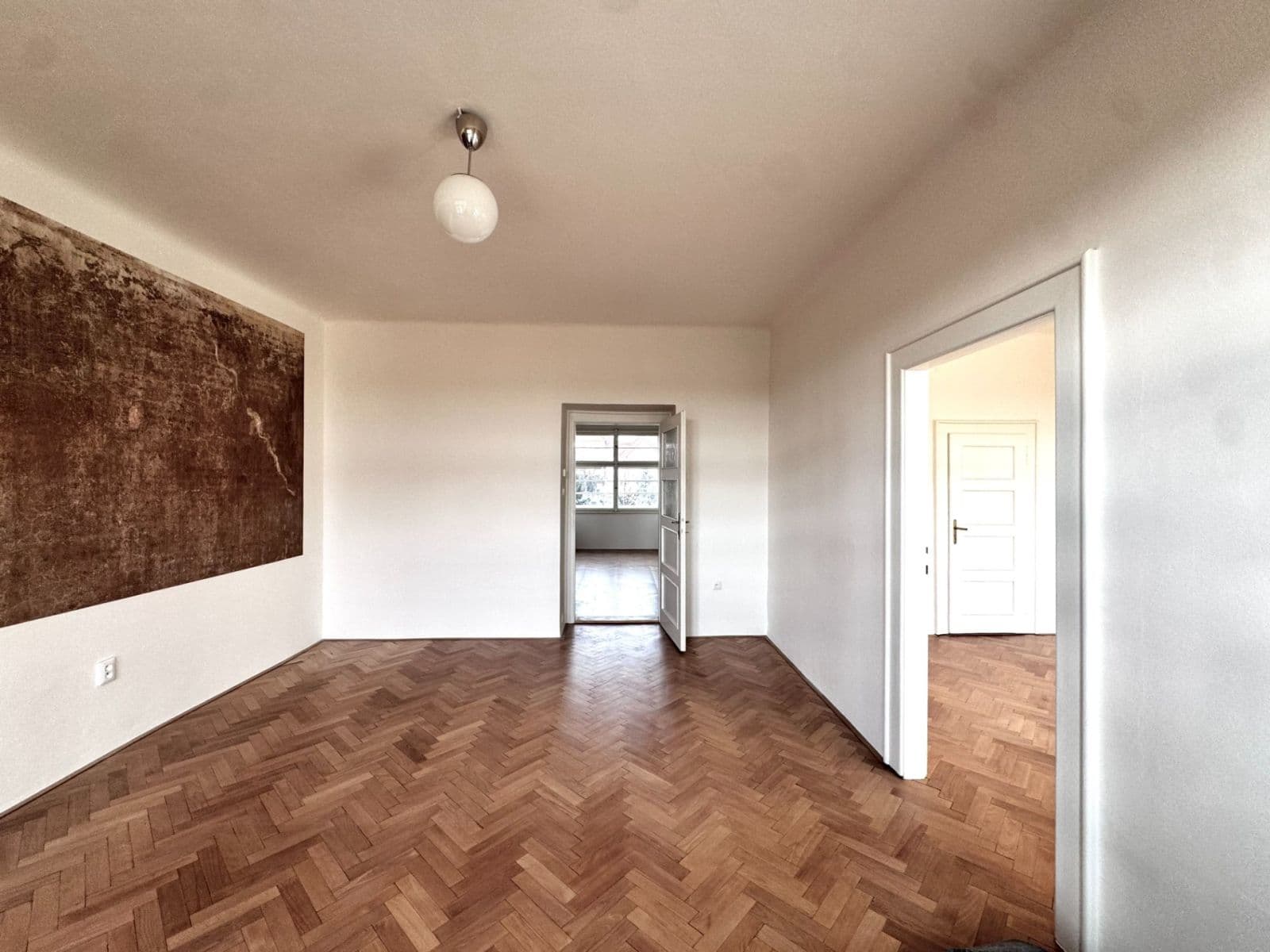 Prenájom bytu 2-izbový 76 m², Ruská, Praha, Praha Prenájom bytu 2-izbový 76 m², Ruská, Praha, Praha