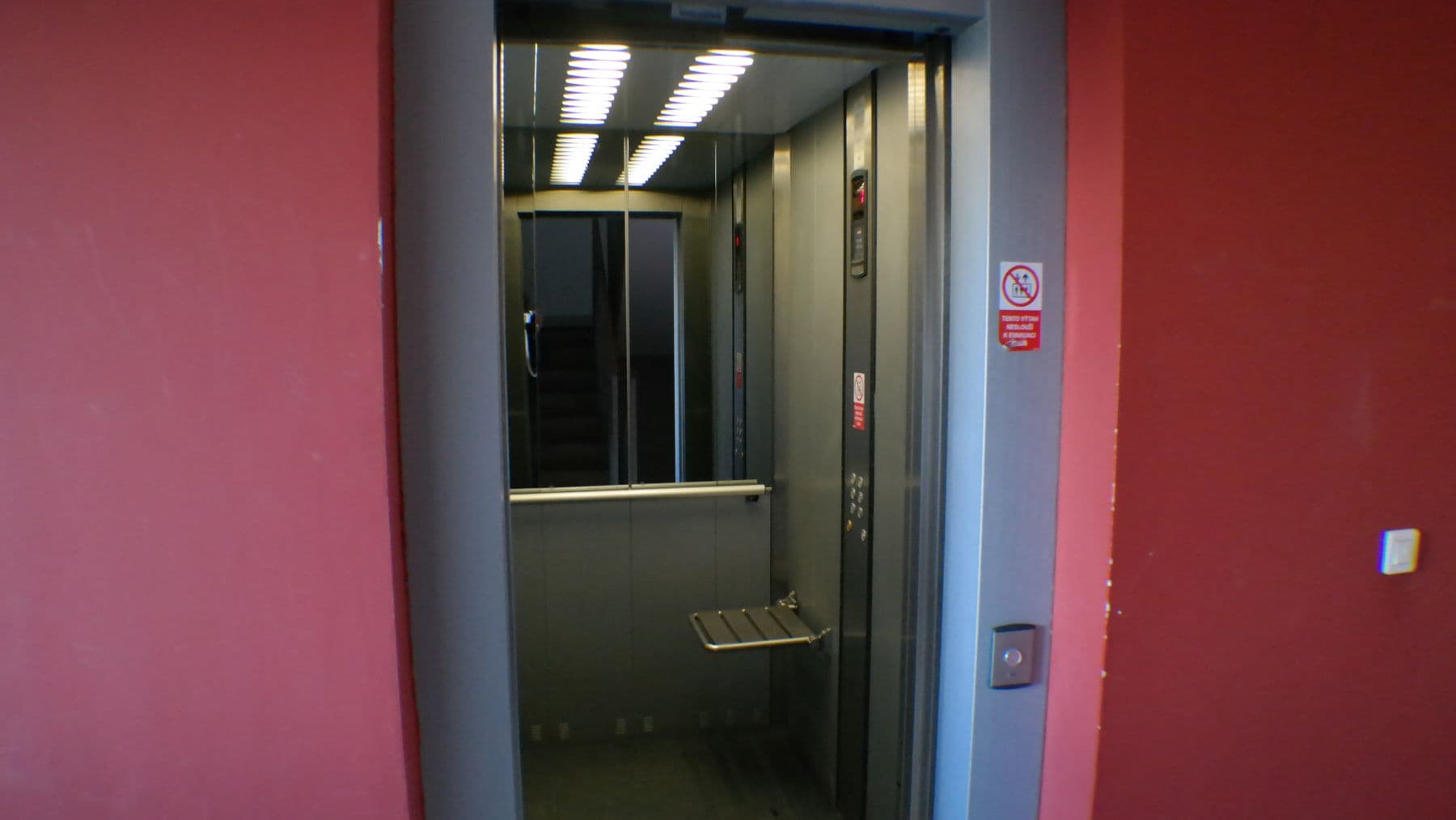 Prenájom bytu 2-izbový 54 m², Chotěšovská, Praha, Praha Prenájom bytu 2-izbový 54 m², Chotěšovská, Praha, Praha