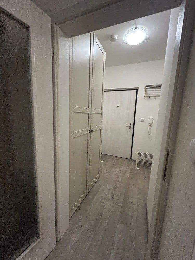 Prenájom bytu 1-izbový 35 m², Cukrova, Praha, Praha Prenájom bytu 1-izbový 35 m², Cukrova, Praha, Praha