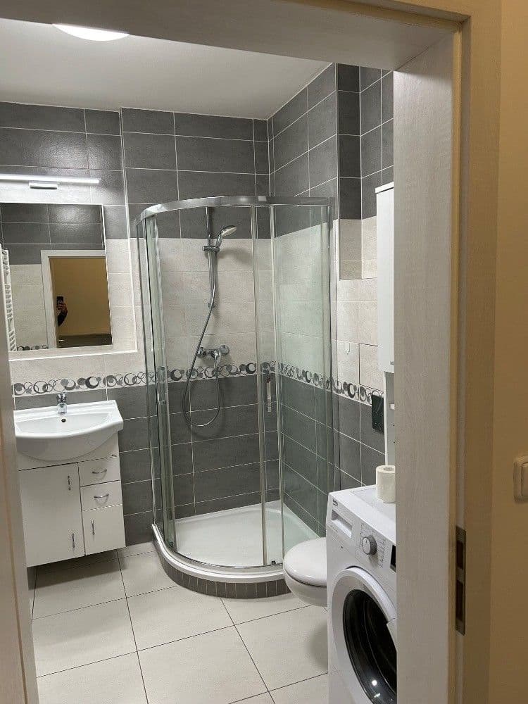 Prenájom bytu 1-izbový 35 m², Cukrova, Praha, Praha Prenájom bytu 1-izbový 35 m², Cukrova, Praha, Praha