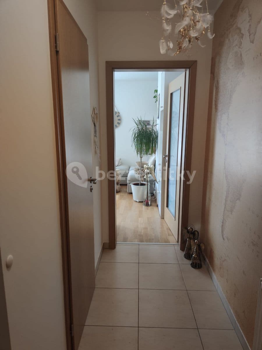 Prenájom bytu 1-izbový 33 m², Wiesenthalova, Praha, Praha Prenájom bytu 1-izbový 33 m², Wiesenthalova, Praha, Praha