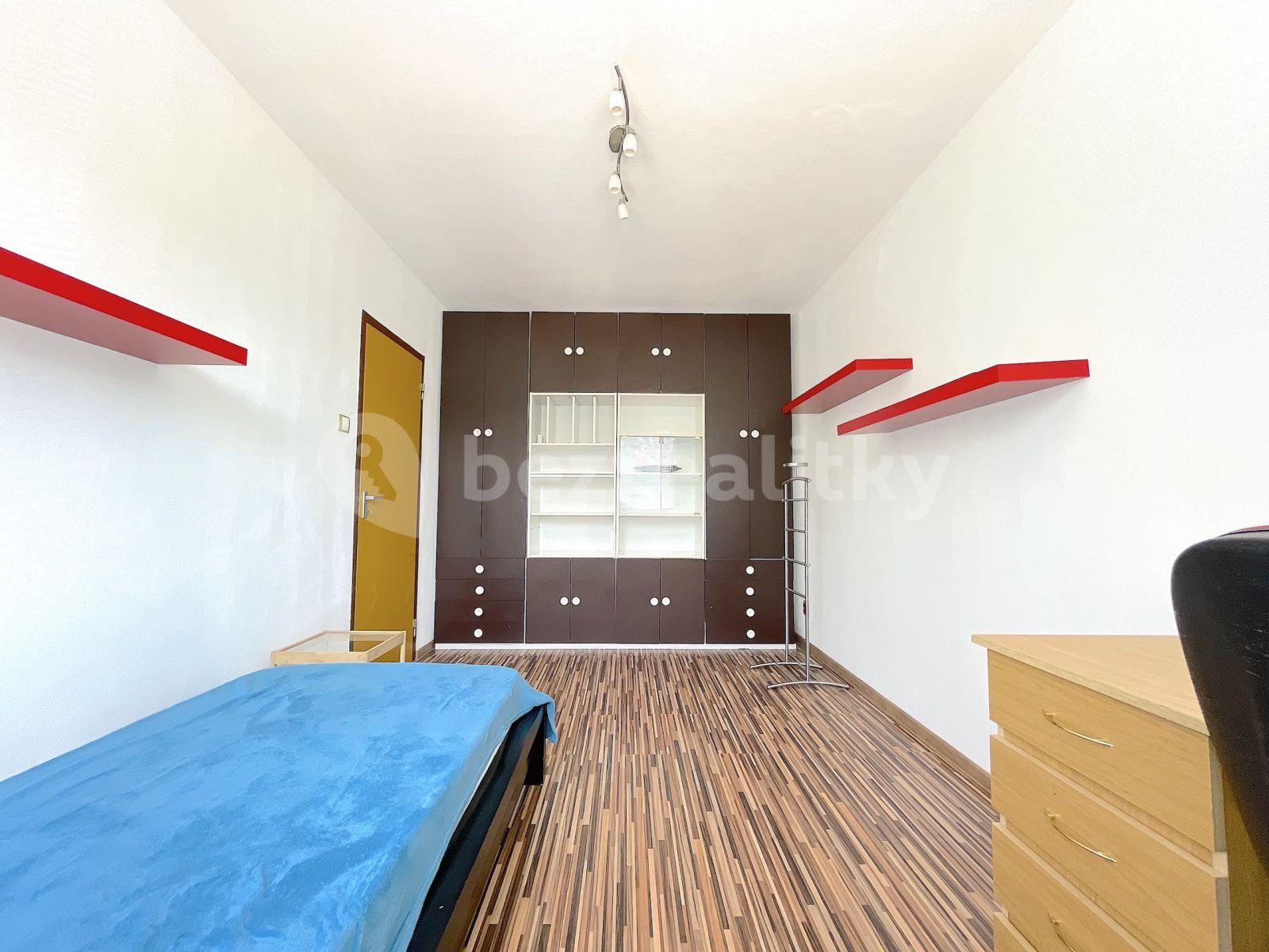 Prenájom bytu 4-izbový 83 m², Lermontova, Martin, Žilinský kraj