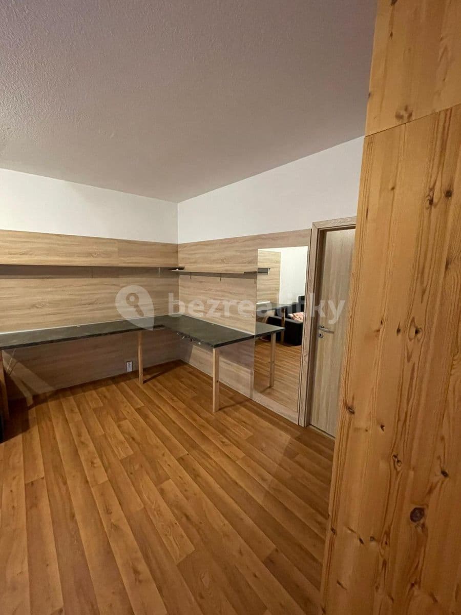 Prenájom bytu 3-izbový 75 m², Vlnařská, Liberec, Liberecký kraj Prenájom bytu 3-izbový 75 m², Vlnařská, Liberec, Liberecký kraj