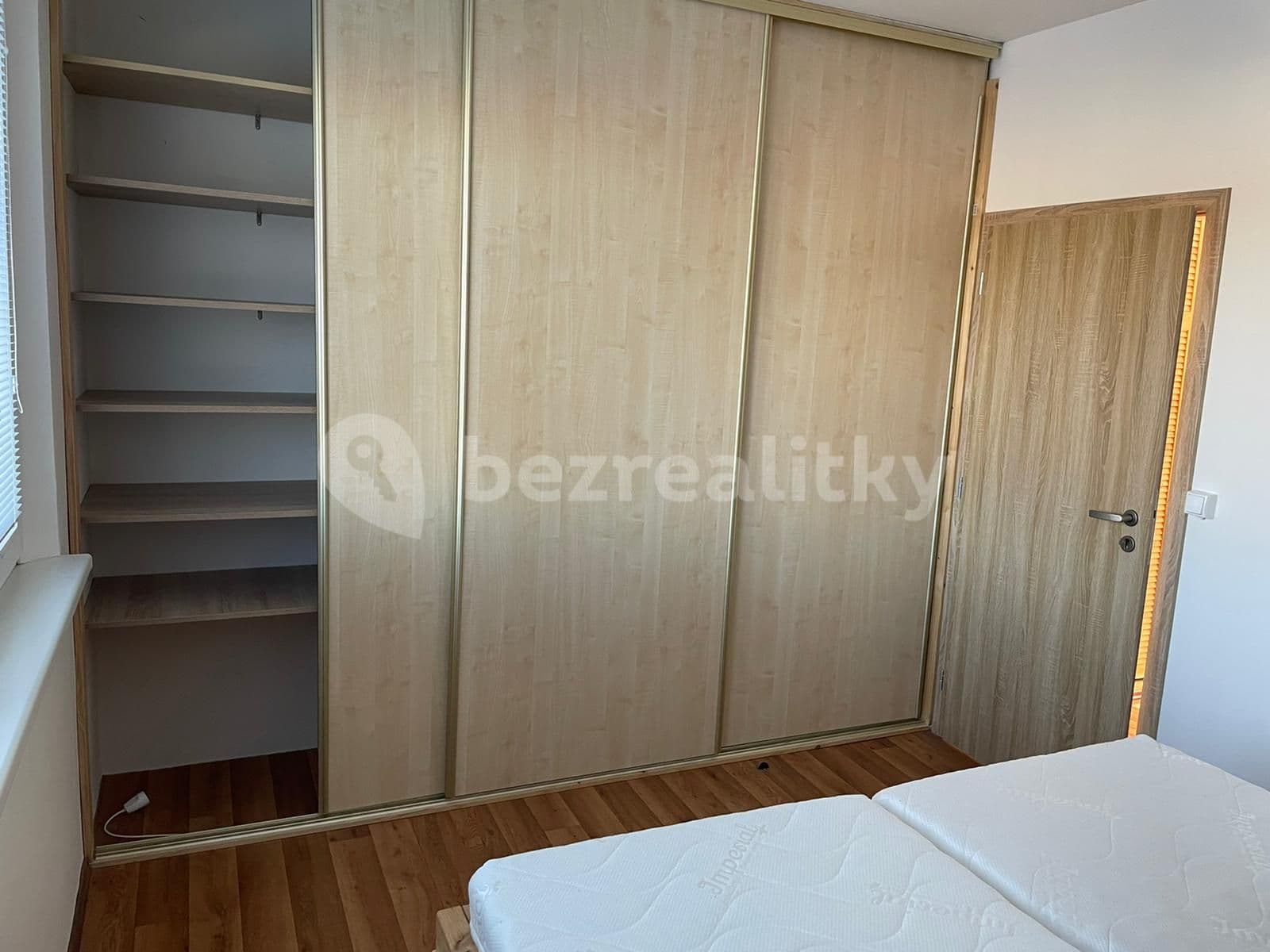Prenájom bytu 3-izbový 75 m², Vlnařská, Liberec, Liberecký kraj Prenájom bytu 3-izbový 75 m², Vlnařská, Liberec, Liberecký kraj