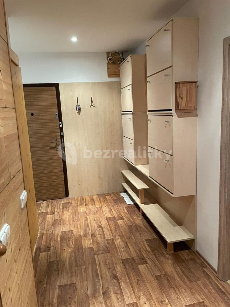 Prenájom bytu 3-izbový 75 m², Vlnařská, Liberec, Liberecký kraj Prenájom bytu 3-izbový 75 m², Vlnařská, Liberec, Liberecký kraj