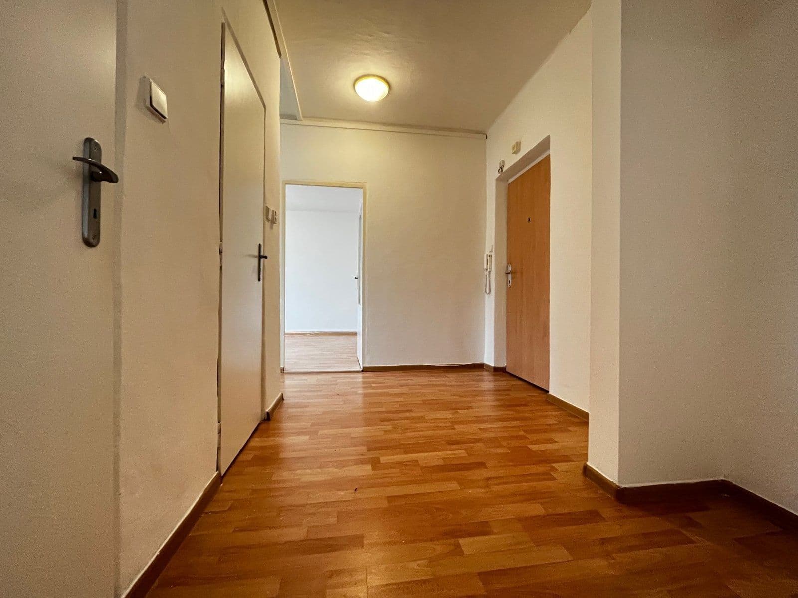 Prenájom bytu 2-izbový 52 m², Ruská, Karviná, Moravskoslezský kraj Prenájom bytu 2-izbový 52 m², Ruská, Karviná, Moravskoslezský kraj