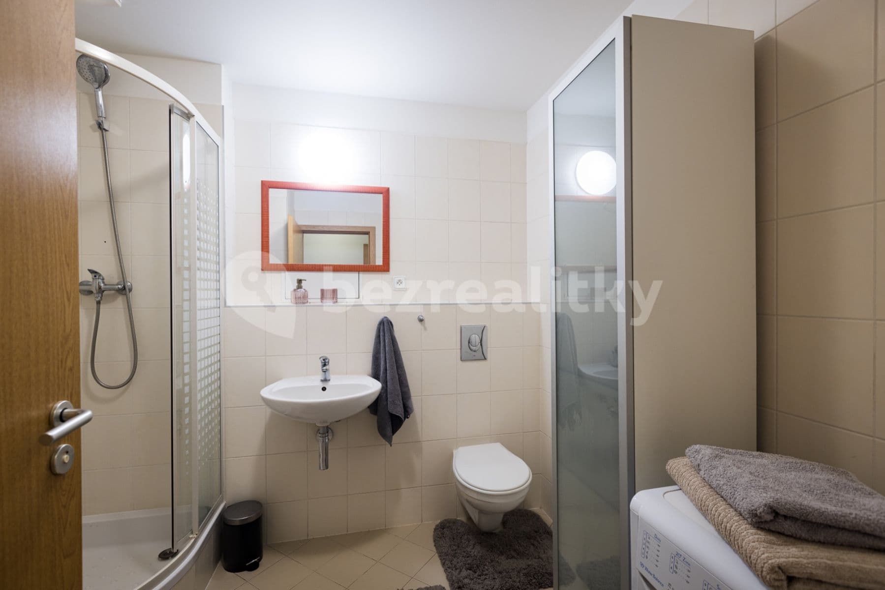 Prenájom bytu 1-izbový 30 m², Kališnická, Praha, Praha Prenájom bytu 1-izbový 30 m², Kališnická, Praha, Praha