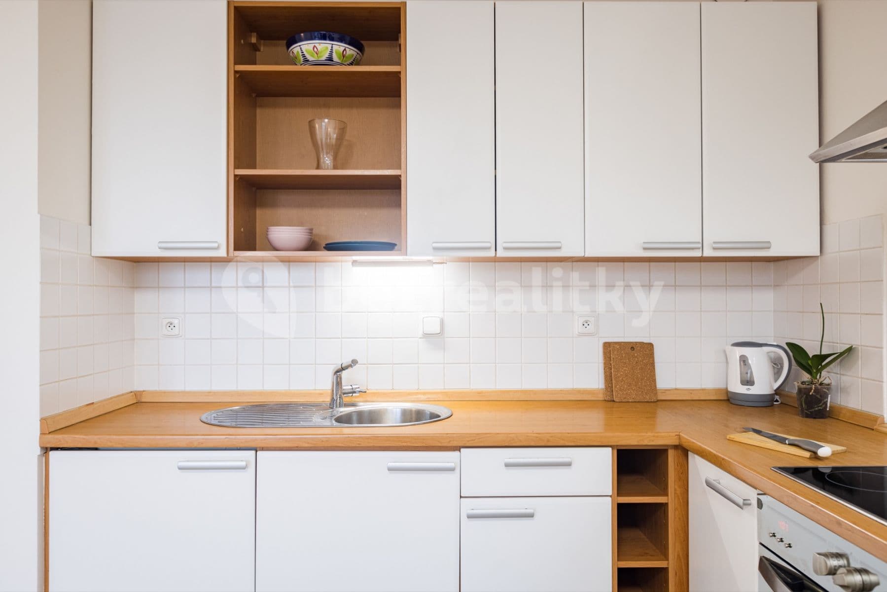 Prenájom bytu 1-izbový 30 m², Kališnická, Praha, Praha Prenájom bytu 1-izbový 30 m², Kališnická, Praha, Praha