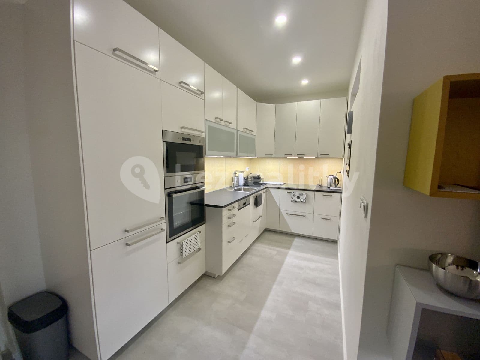 Prenájom bytu 2-izbový 50 m², K Vodojemu, Praha, Praha Prenájom bytu 2-izbový 50 m², K Vodojemu, Praha, Praha
