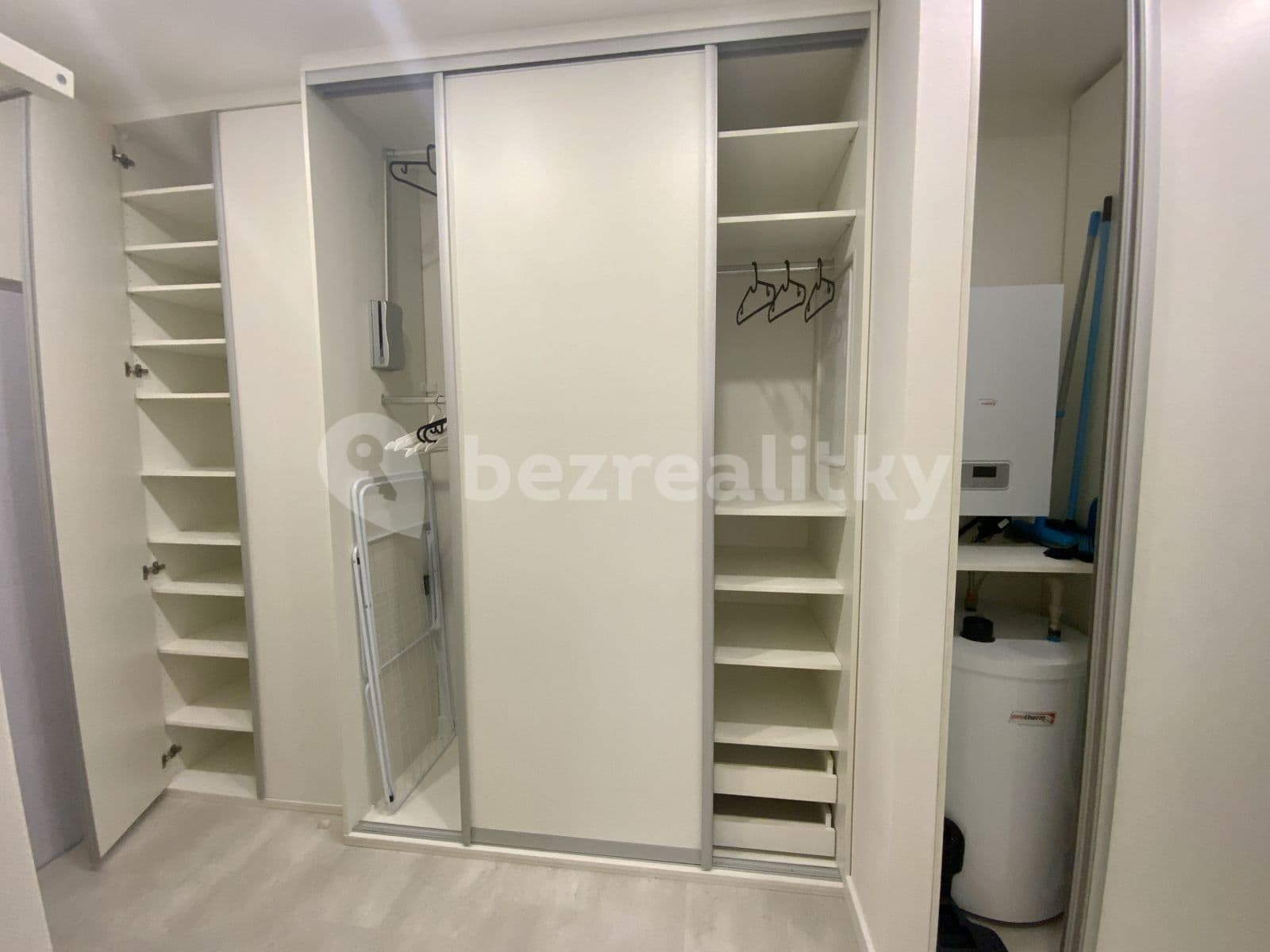 Prenájom bytu 2-izbový 50 m², K Vodojemu, Praha, Praha Prenájom bytu 2-izbový 50 m², K Vodojemu, Praha, Praha