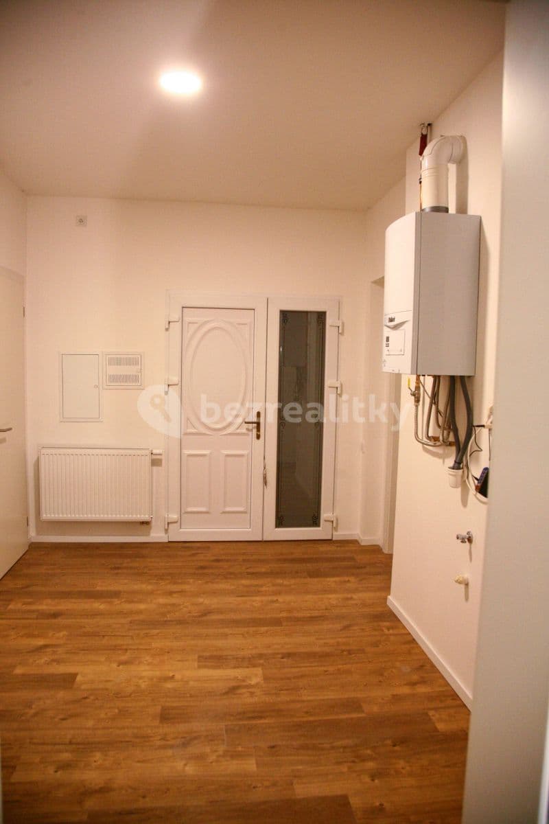Prenájom bytu 3-izbový 106 m², K Loděnici, Ústí nad Labem, Ústecký kraj