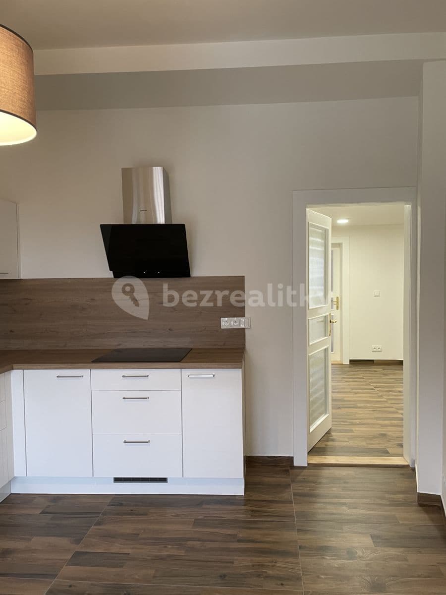 Prenájom bytu 3-izbový 90 m², Norská, Praha, Praha Prenájom bytu 3-izbový 90 m², Norská, Praha, Praha